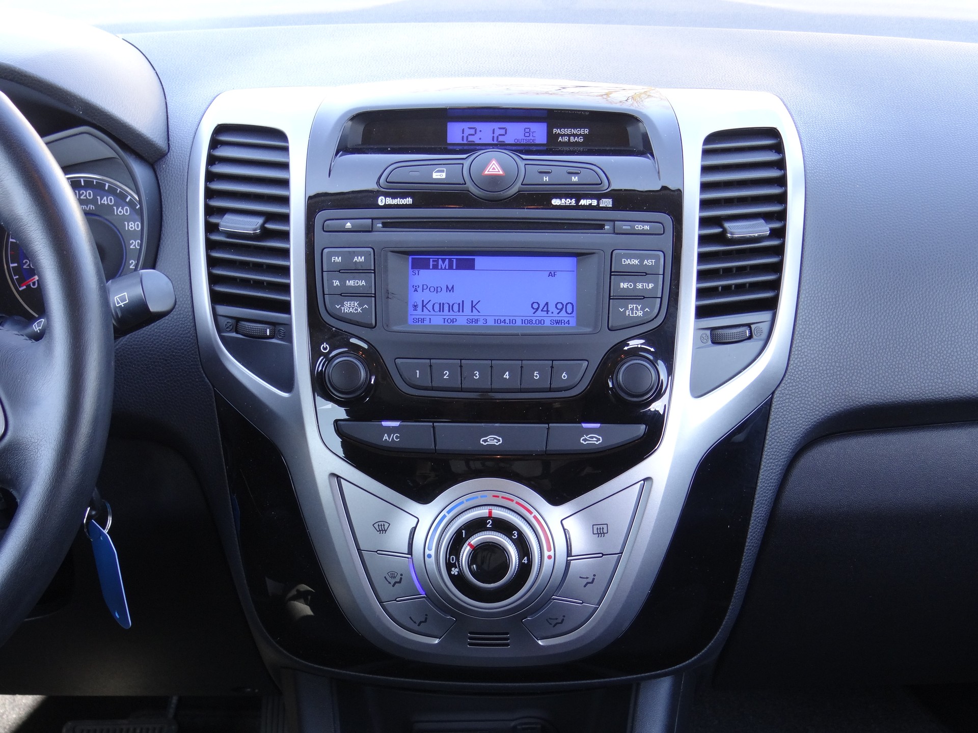 HYUNDAI iX20 1.6 Premium Automatic-image-15