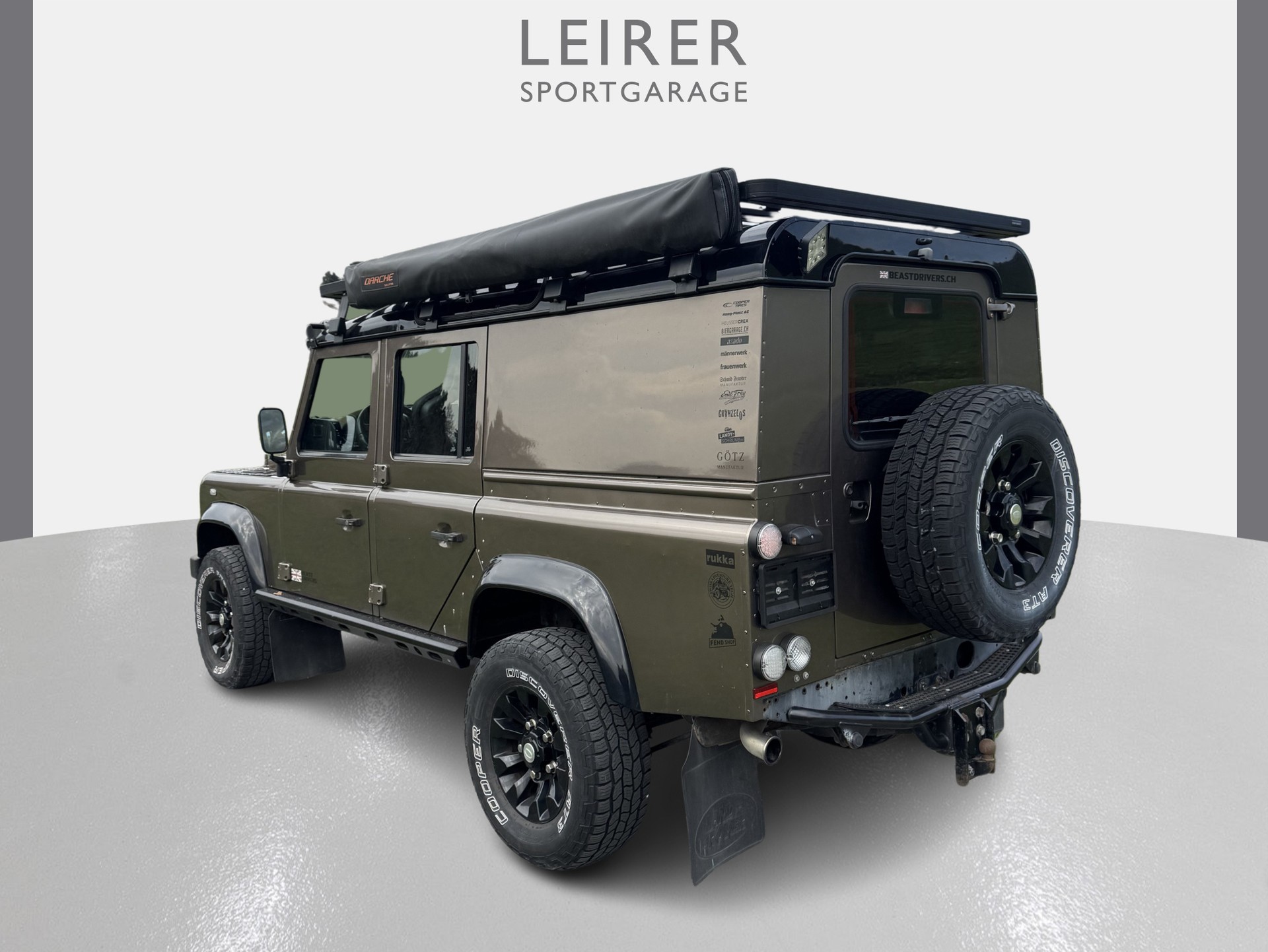 LAND ROVER Defender 110 2.2 TD4 Station Wagon-image-2