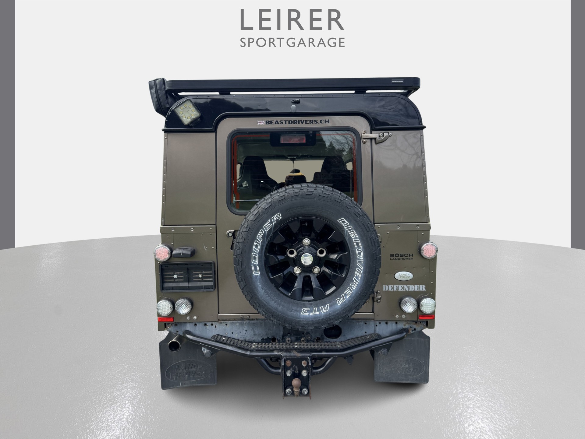 LAND ROVER Defender 110 2.2 TD4 Station Wagon-image-3