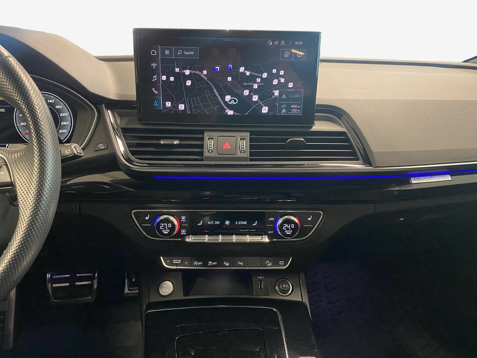 AUDI Q5 40 TDI Black Edition quattro S-tronic-image-10