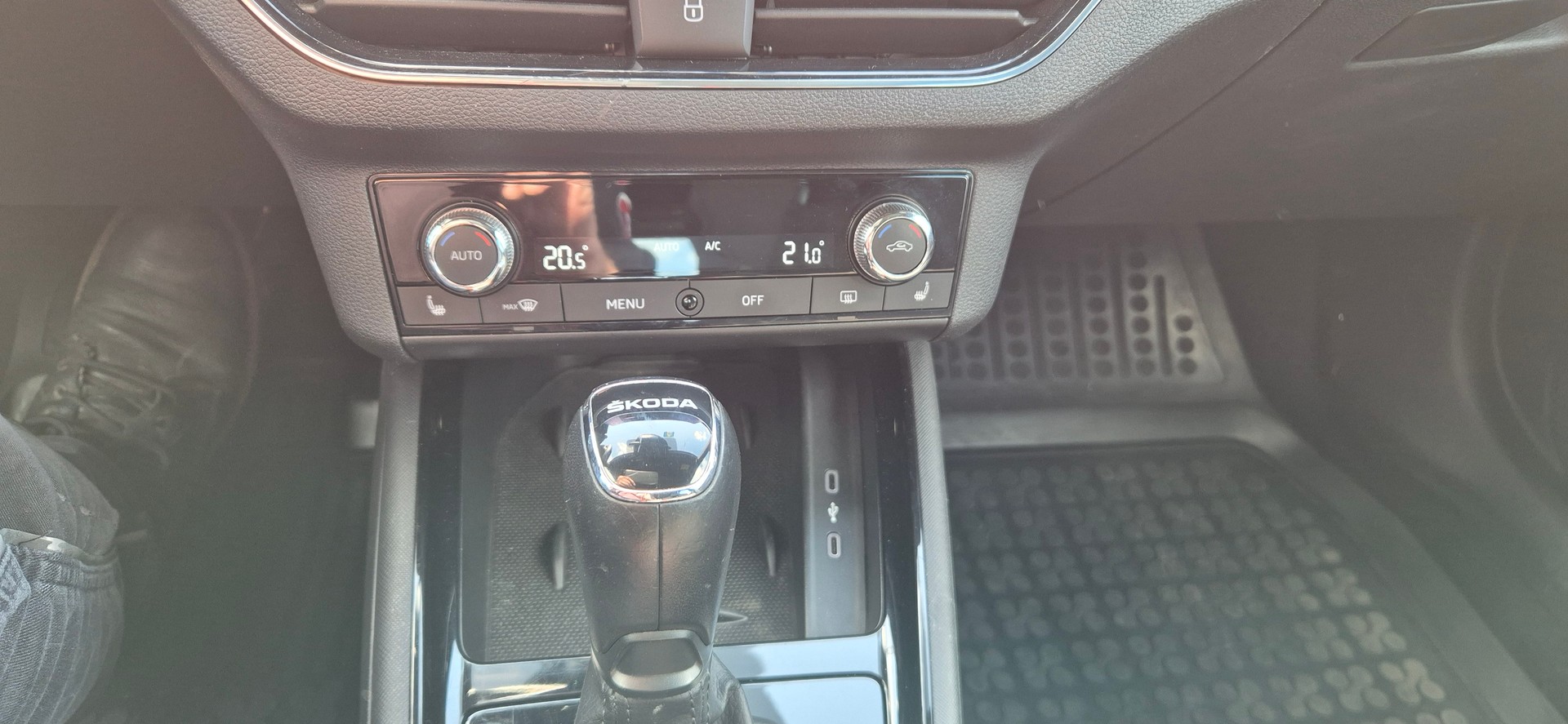 SKODA Kamiq 1.0 TSI Style DSG-image-9