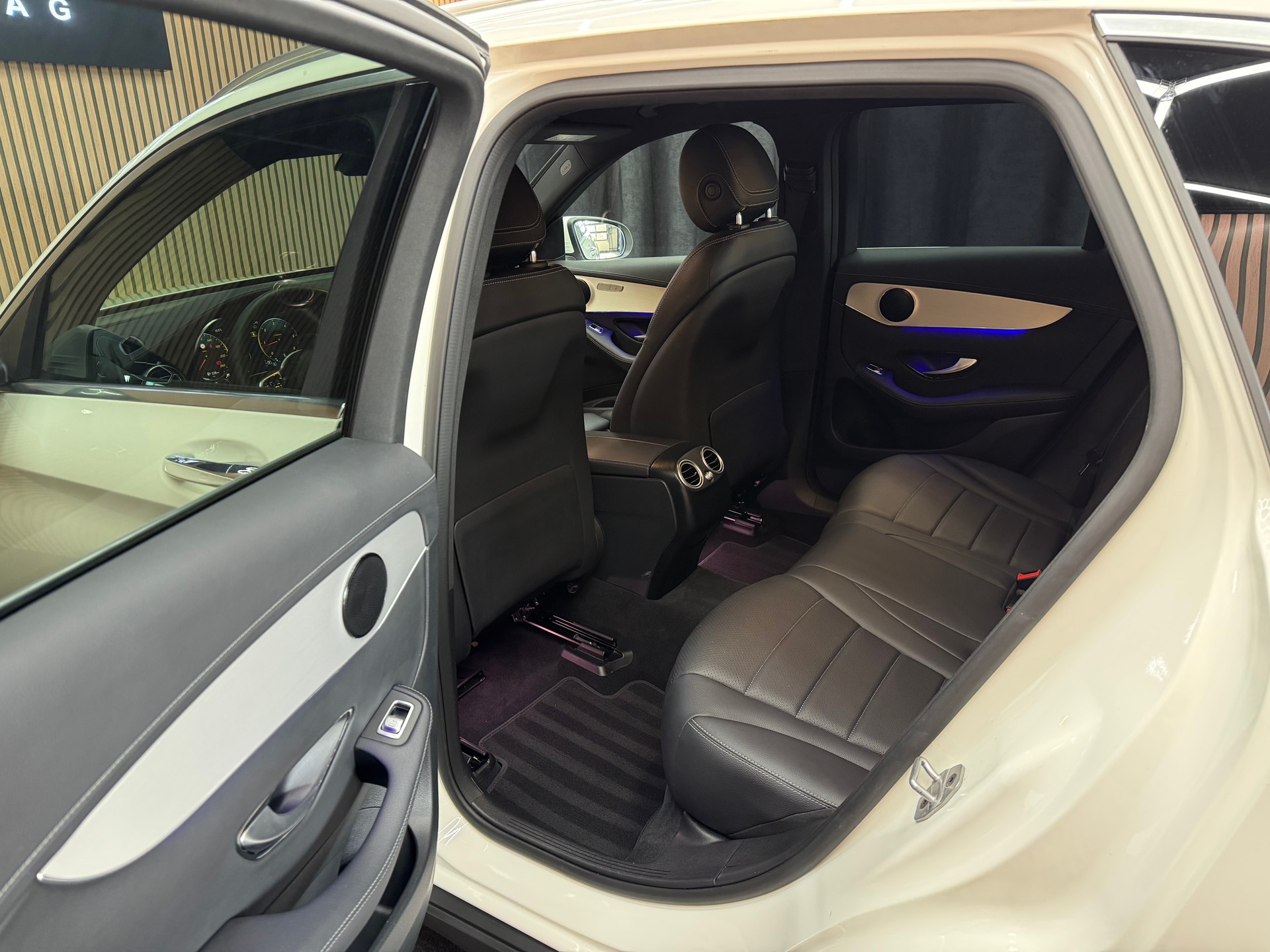 MERCEDES-BENZ GLC 220 d 4m *ab CHF 319.-/ Monat*-image-11