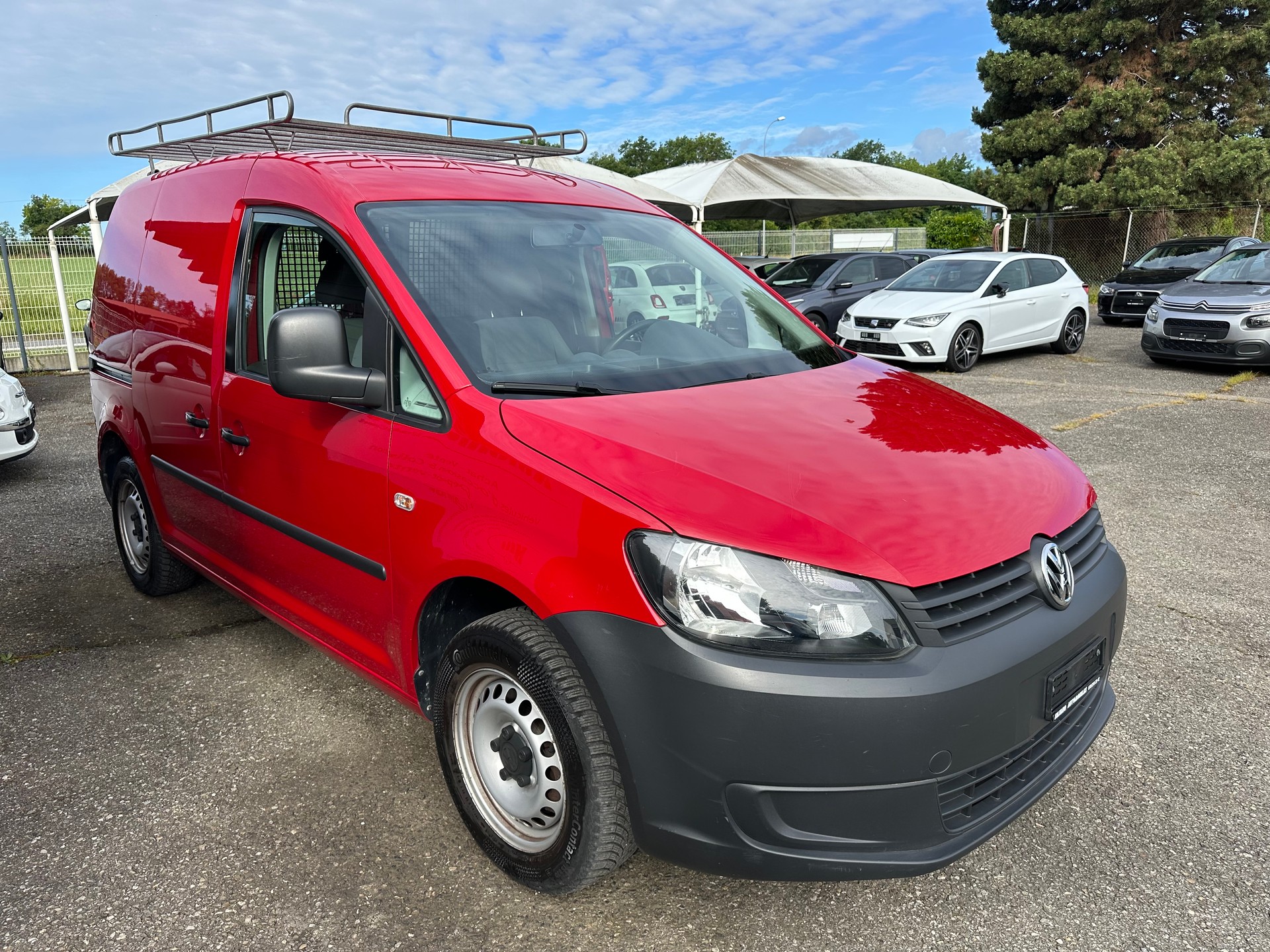 VW Caddy 1.2 TSI Entry-showroom-element-1