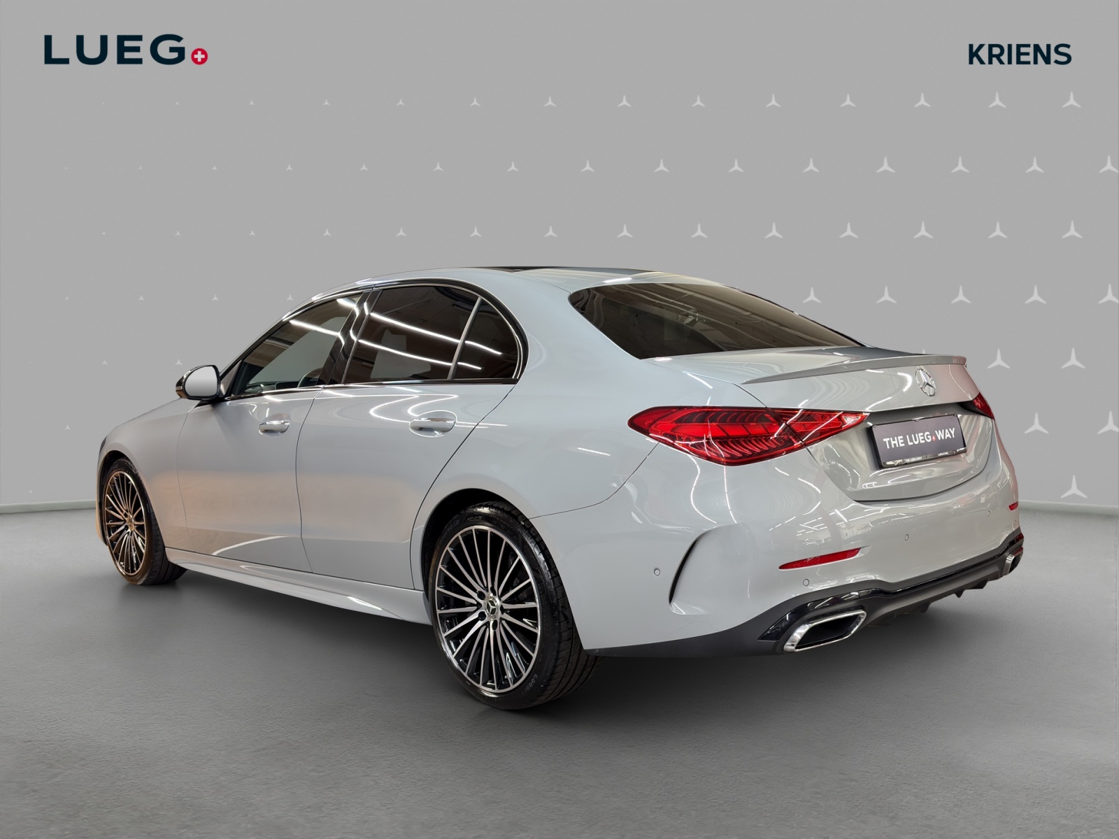 MERCEDES-BENZ C 300 d 4M - AMG / DISTRONIC / 360 Grad Kamera / Panorama-Dach-image-2