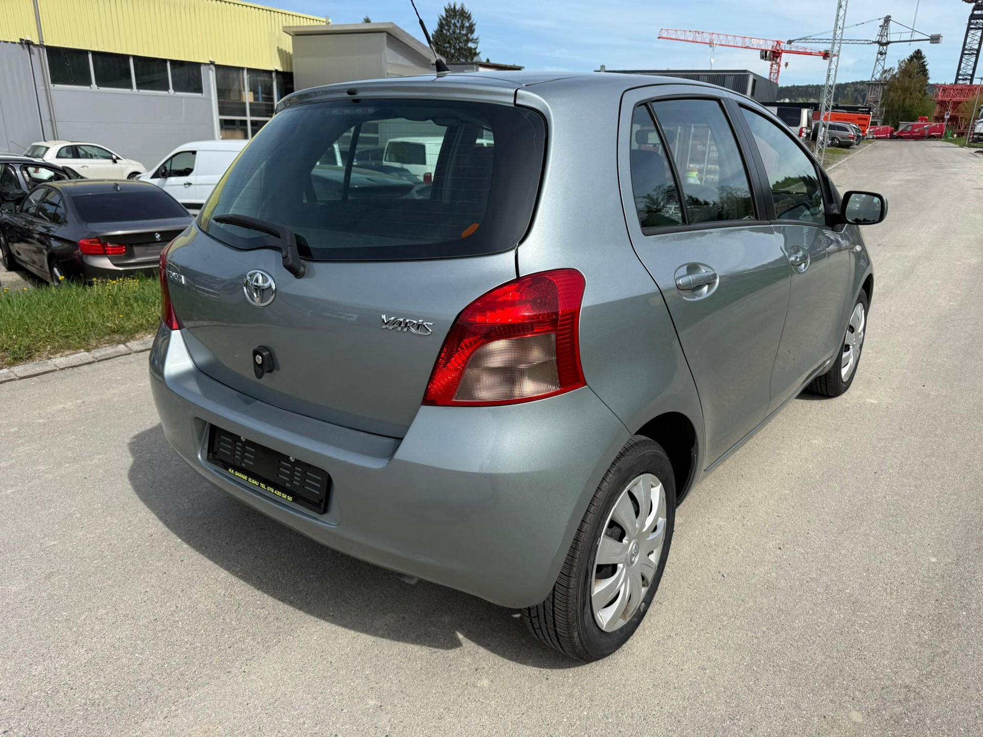 TOYOTA Yaris 1.3 Linea Sol-image-4