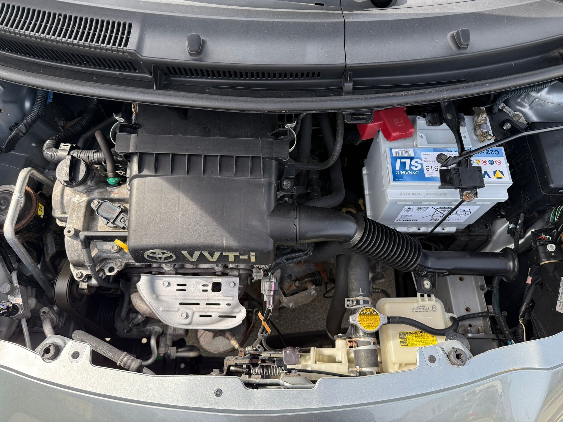 TOYOTA Yaris 1.3 Linea Sol-image-14