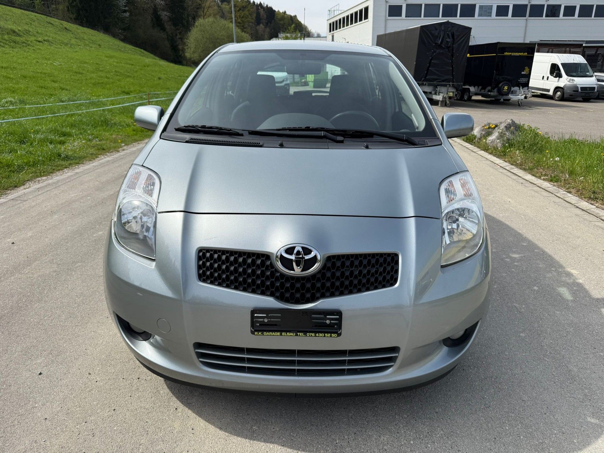 TOYOTA Yaris 1.3 Linea Sol-image-2