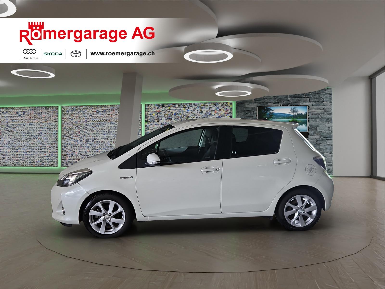 TOYOTA Yaris 1.5 VVT-i HSD Sol Premium-image-1