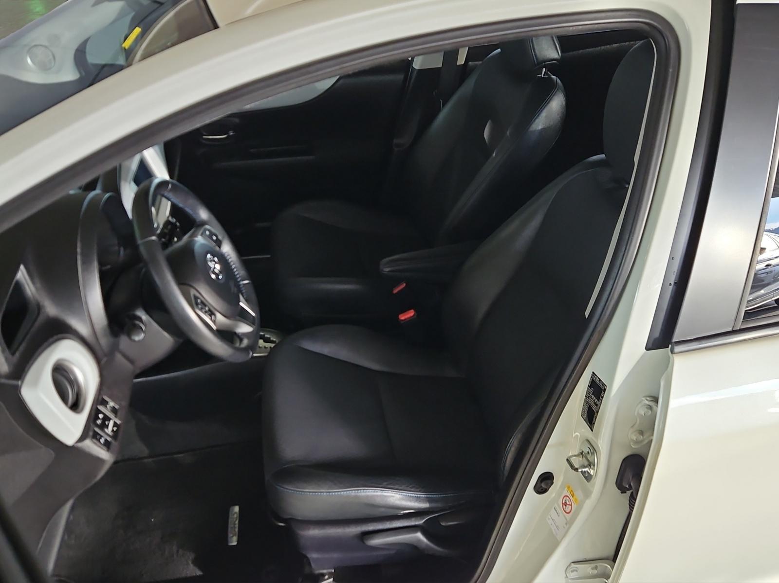 TOYOTA Yaris 1.5 VVT-i HSD Sol Premium-image-8