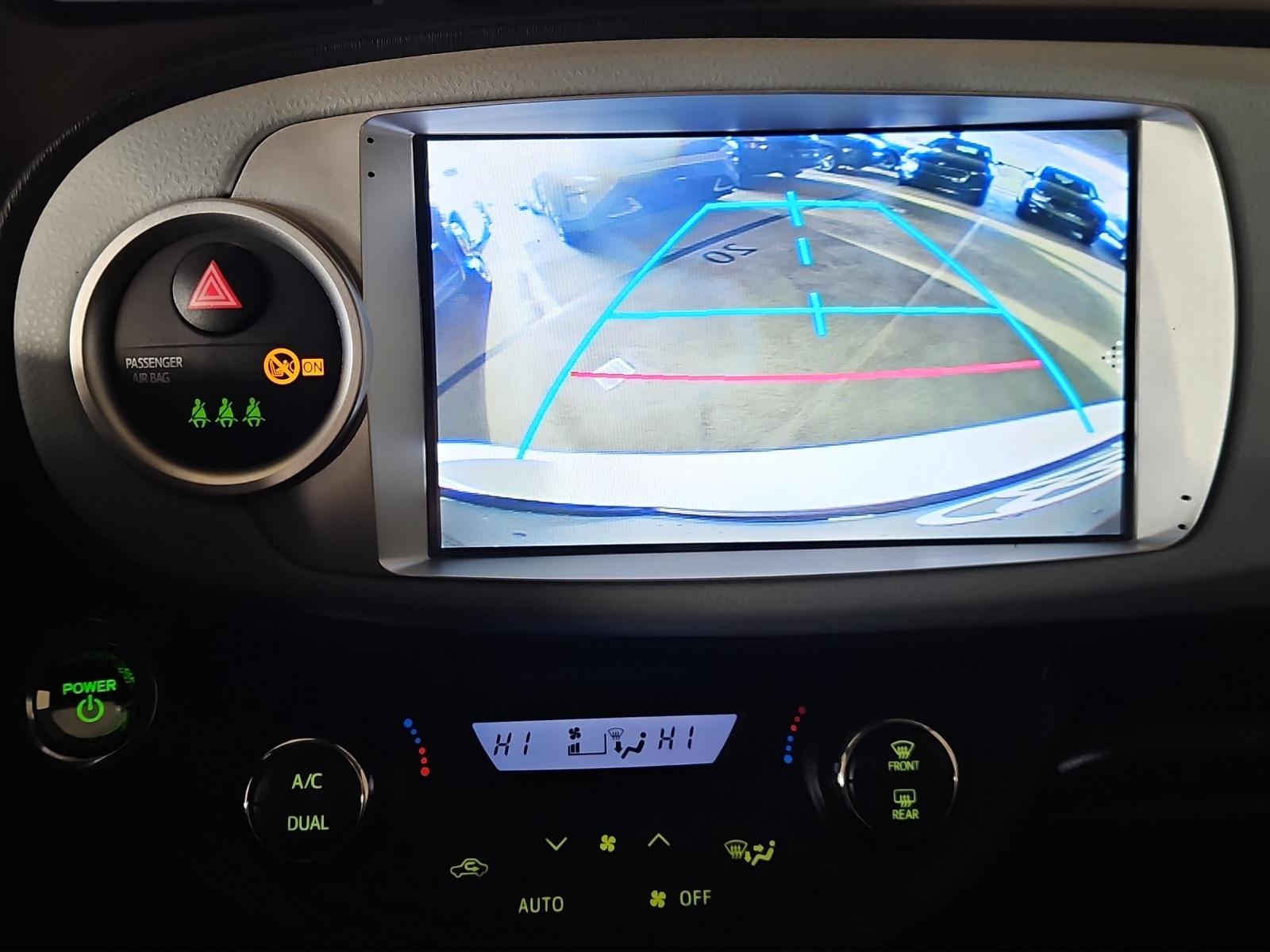 TOYOTA Yaris 1.5 VVT-i HSD Sol Premium-image-16