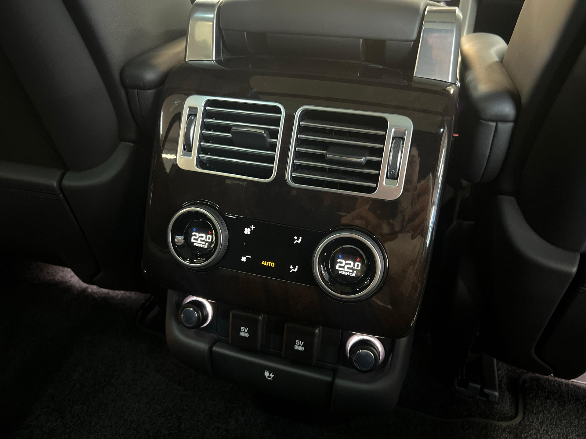 LAND ROVER Range Rover 5.0 V8 SC Vogue-image-12
