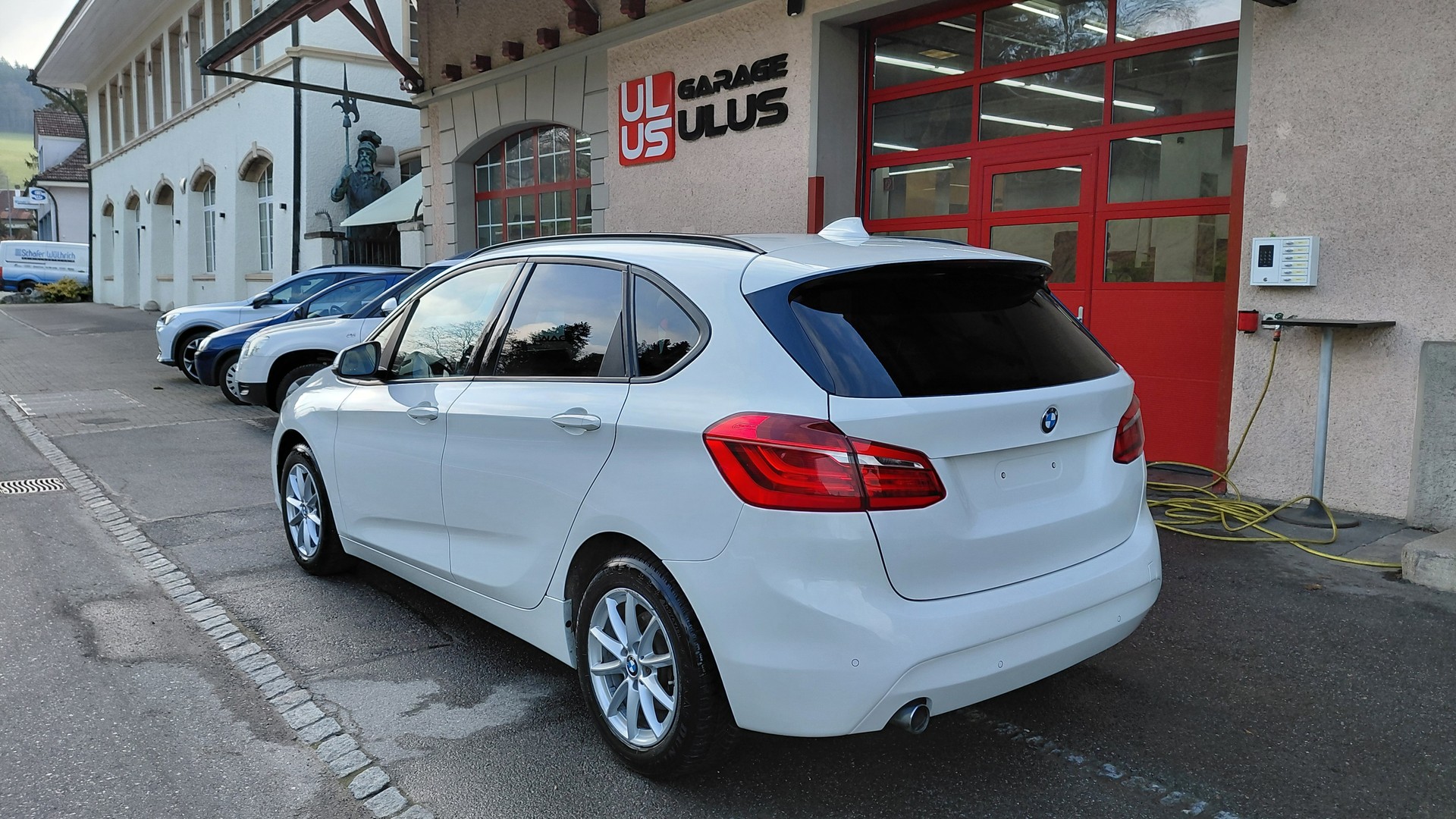 BMW 218d xDrive Active Tourer Steptronic-image-6