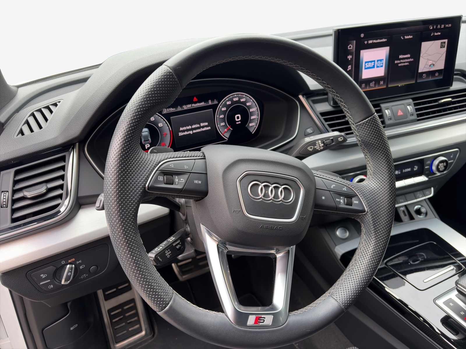 AUDI Q5 45 TFSI S-line quattro S-tronic-image-9