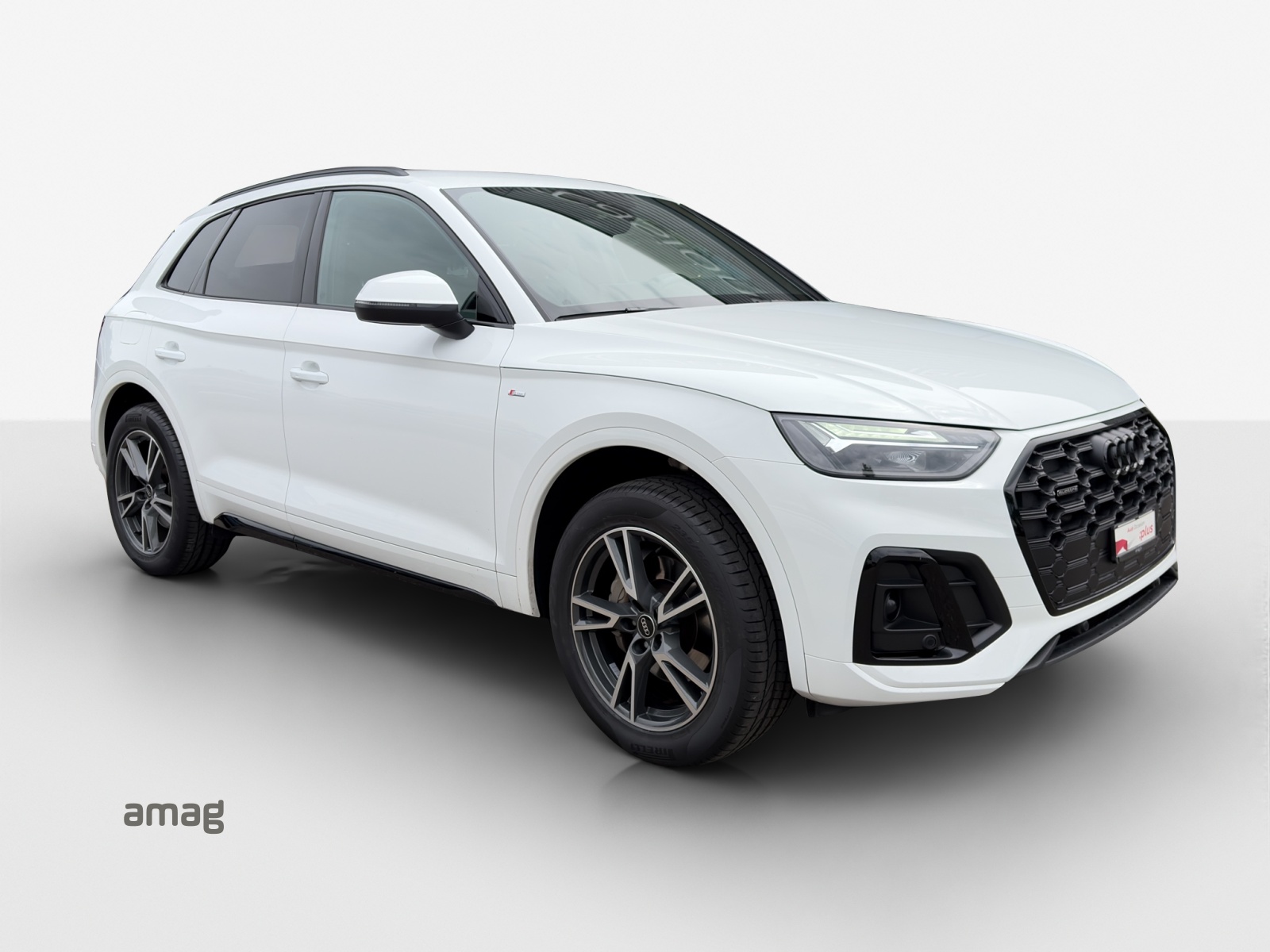 AUDI Q5 45 TFSI S-line quattro S-tronic-image-5
