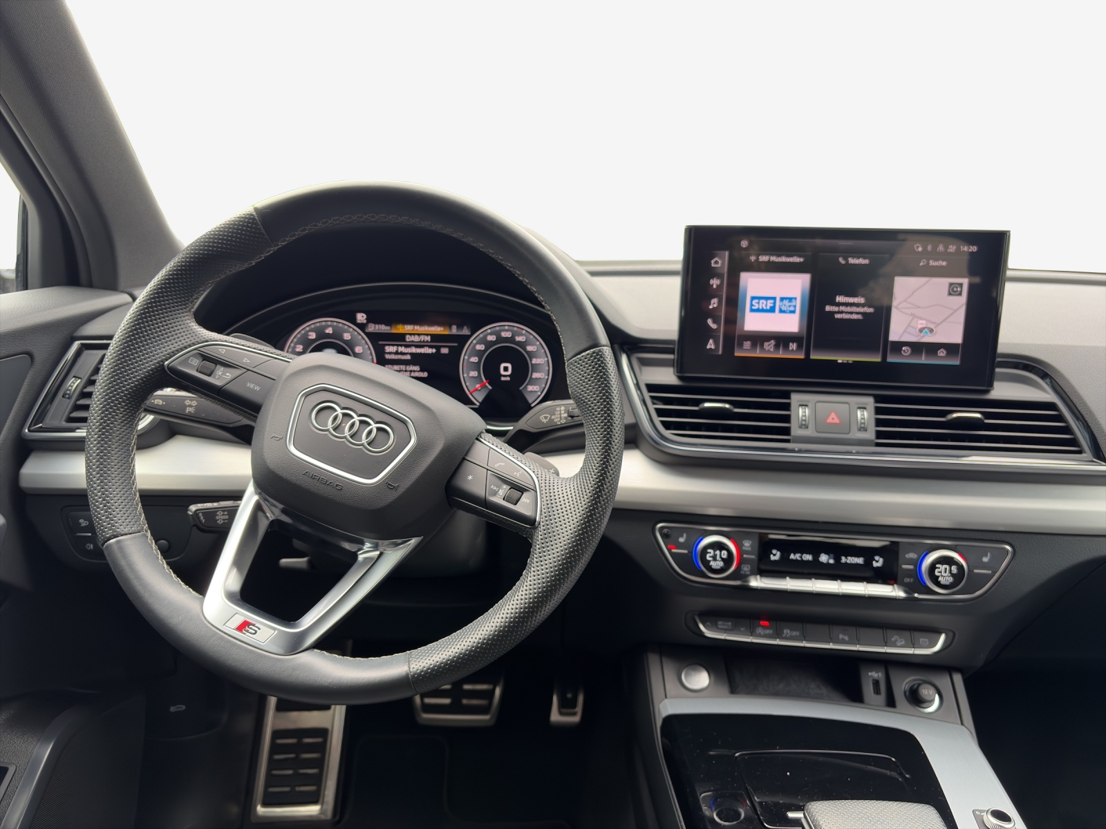 AUDI Q5 45 TFSI S-line quattro S-tronic-image-8