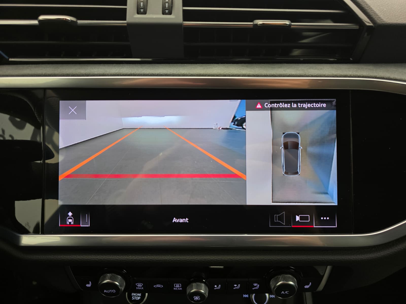 AUDI Q3 45 TFSI S line quattro S-tronic-image-10