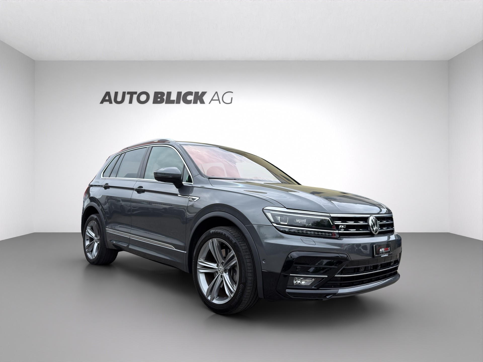 VW Tiguan 2.0TSI R-Line Highline 4Motion DSG-image-1