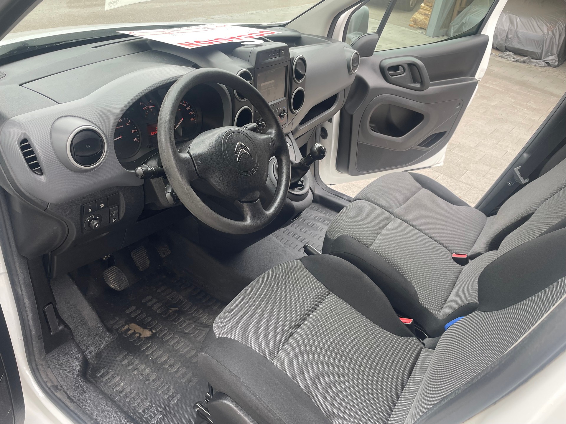 CITROEN Berlingo 1.6 VTi 98 Business-image-7
