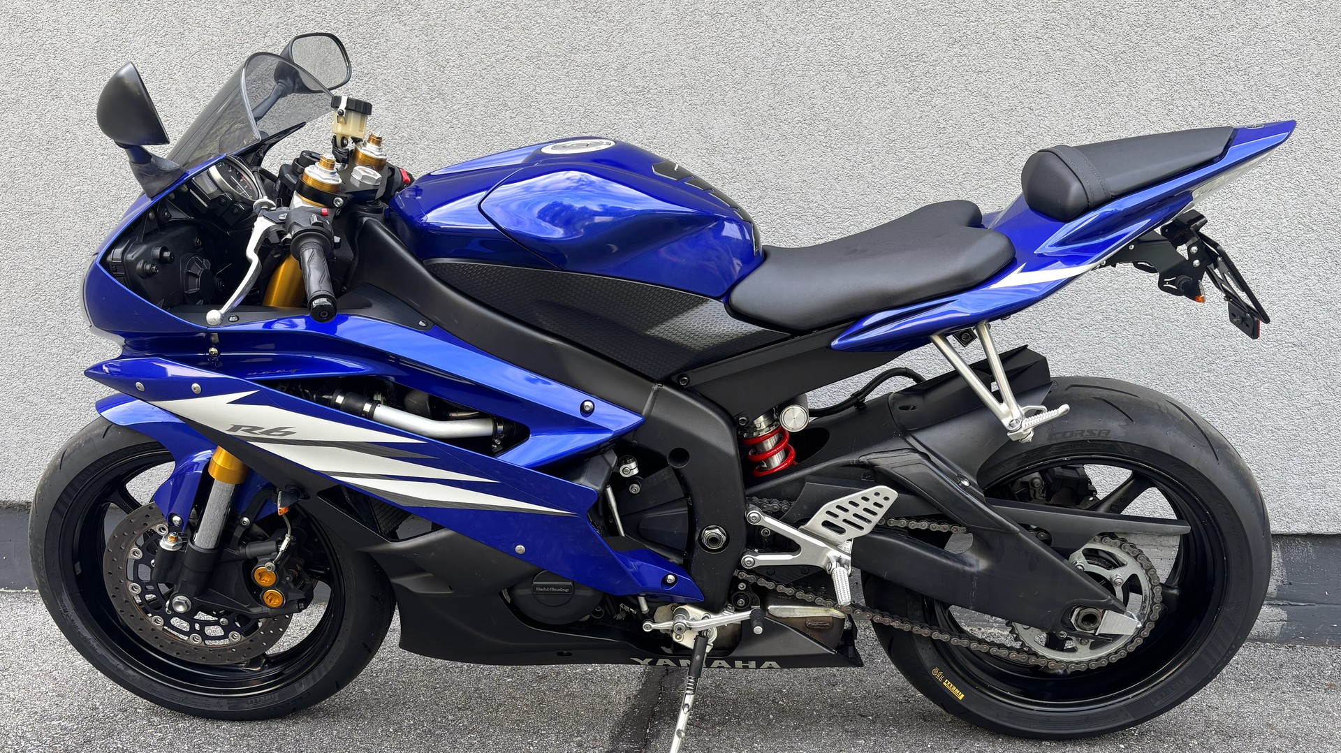 YAMAHA YZF-R6-showroom-element-3