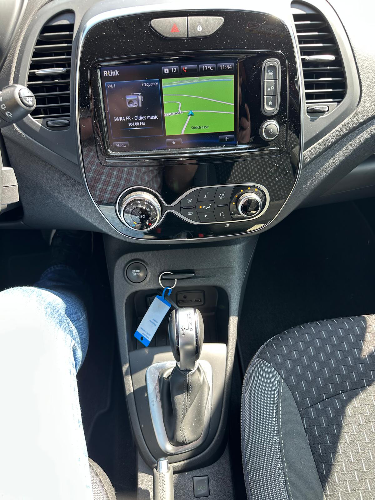 RENAULT Captur 1.3 T 16V Red Edition EDC-image-11
