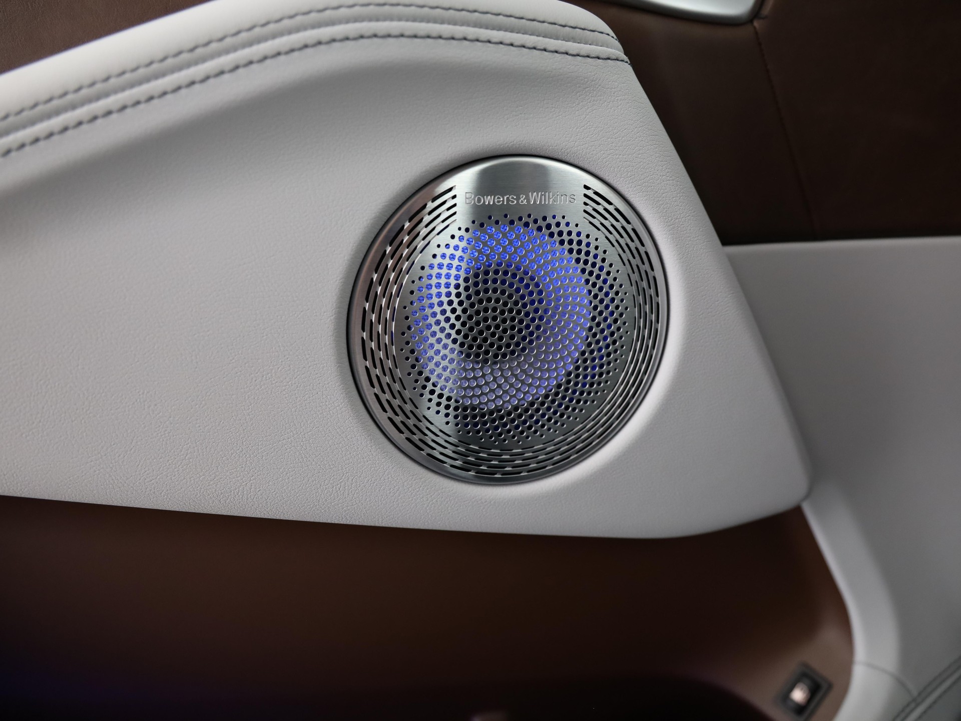 BMW XM Label Plug-in Hybrid-image-21