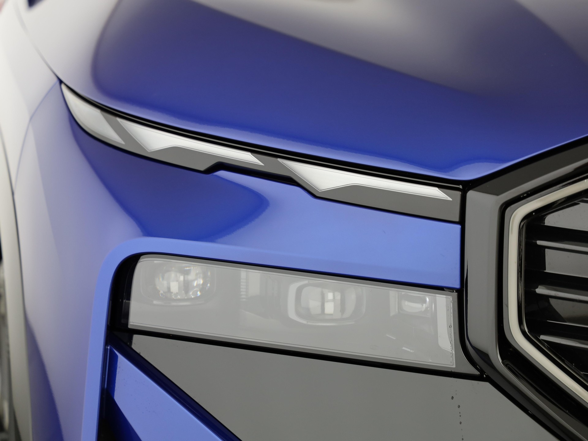 BMW XM Label Plug-in Hybrid-image-5