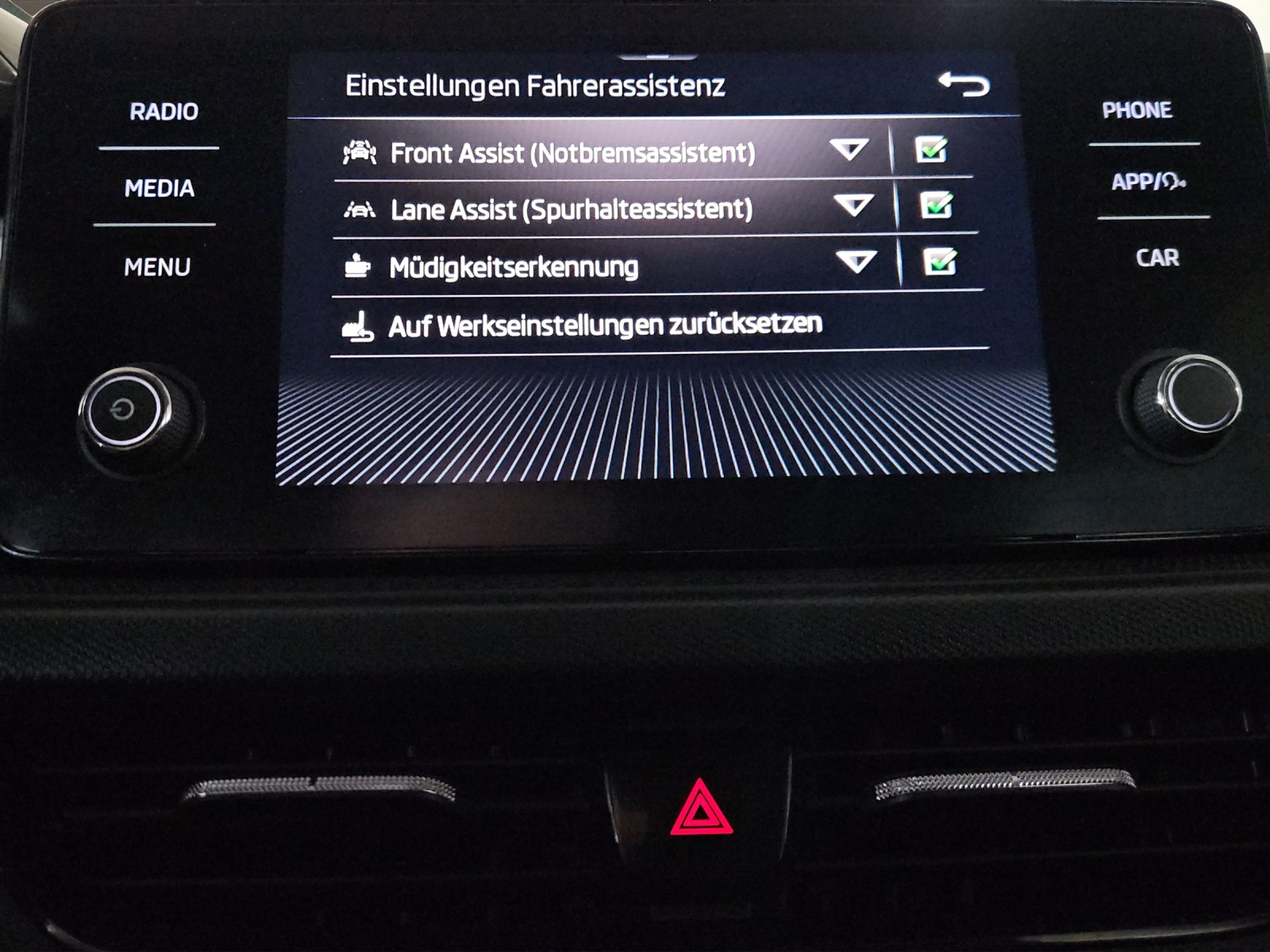 SKODA Fabia 1.0 MPI Ambition-image-15