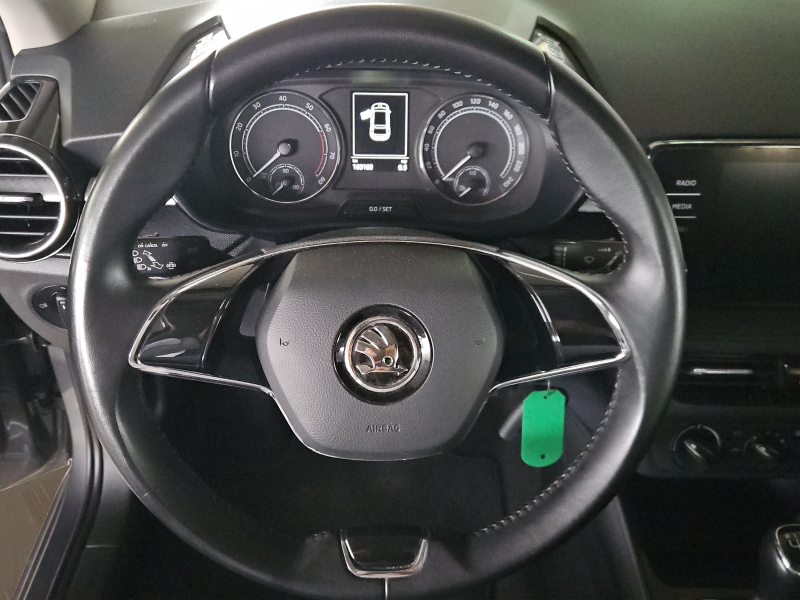 SKODA Fabia 1.0 MPI Ambition-image-10