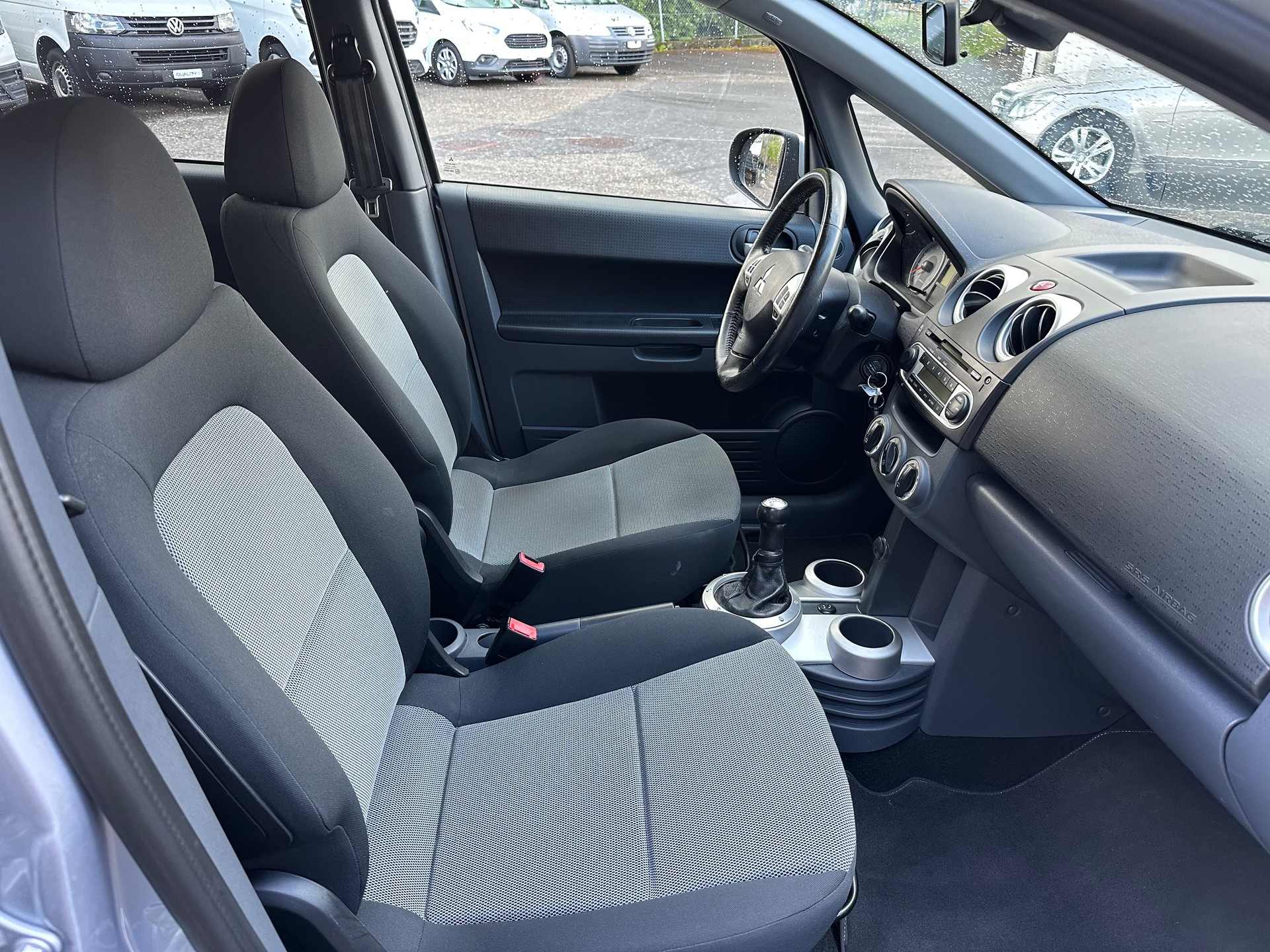 MITSUBISHI Colt 1.3 16V Jubilé (35) ClearTec-image-9