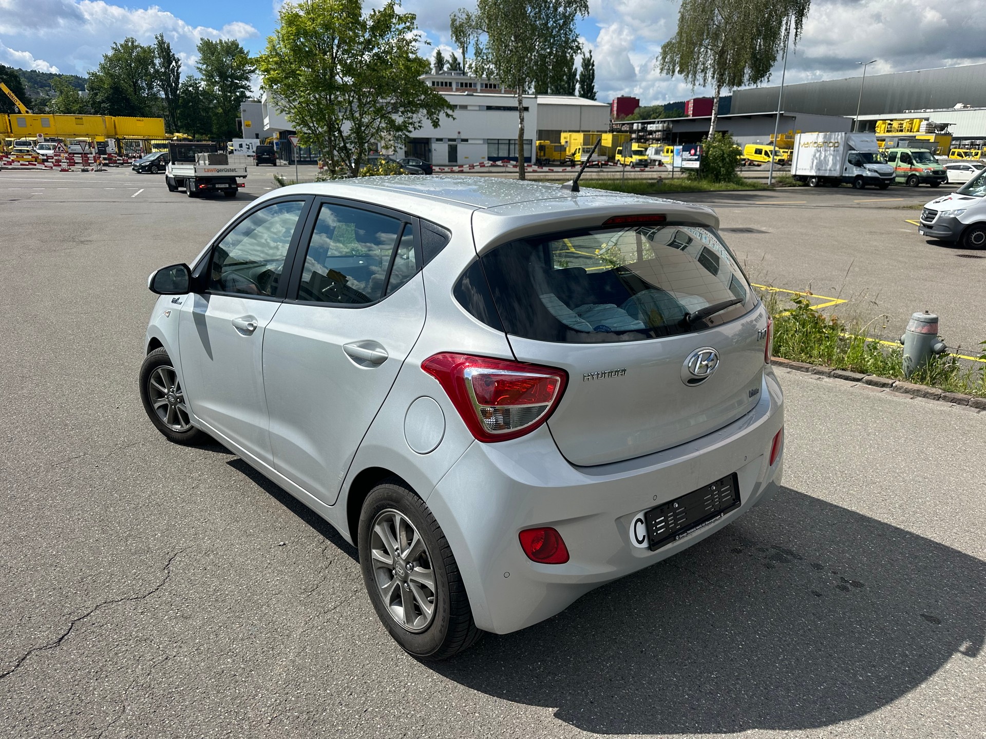 HYUNDAI i10 1.0 Amplia Frisch ab MFK 14.05.2026-showroom-element-1