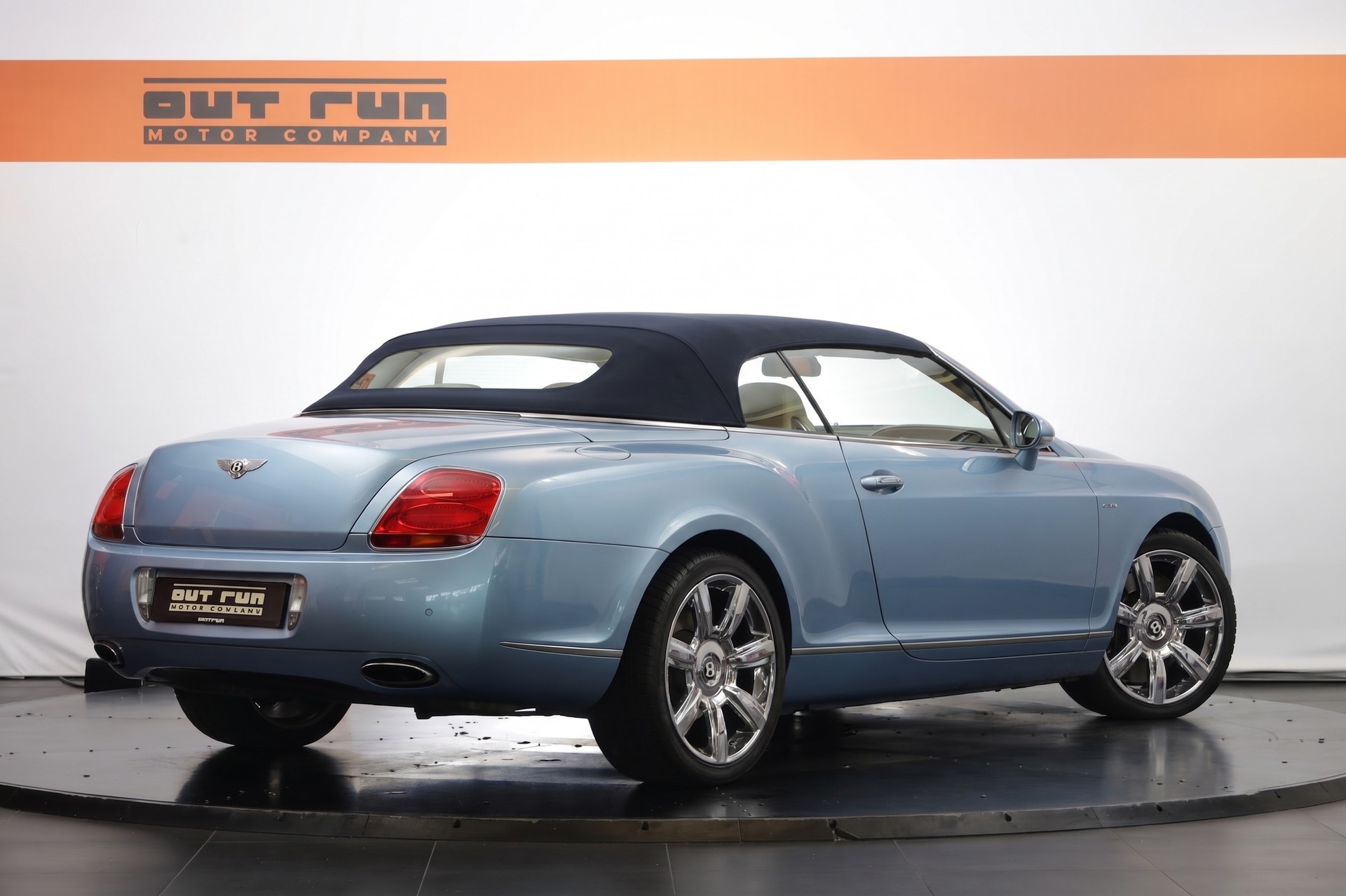 BENTLEY Continental GTC 6.0-image-7