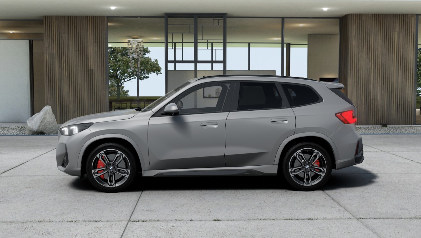 BMW iX1 eDrive 20 M Sport Pro-image-11