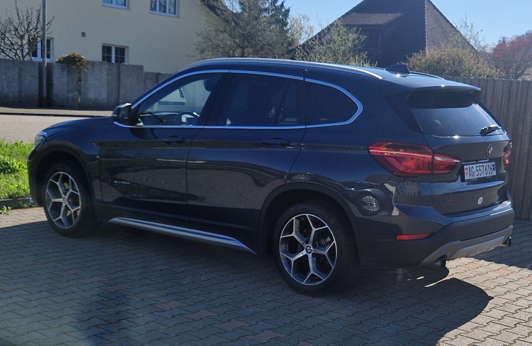 BMW 25d xDrive-image-1