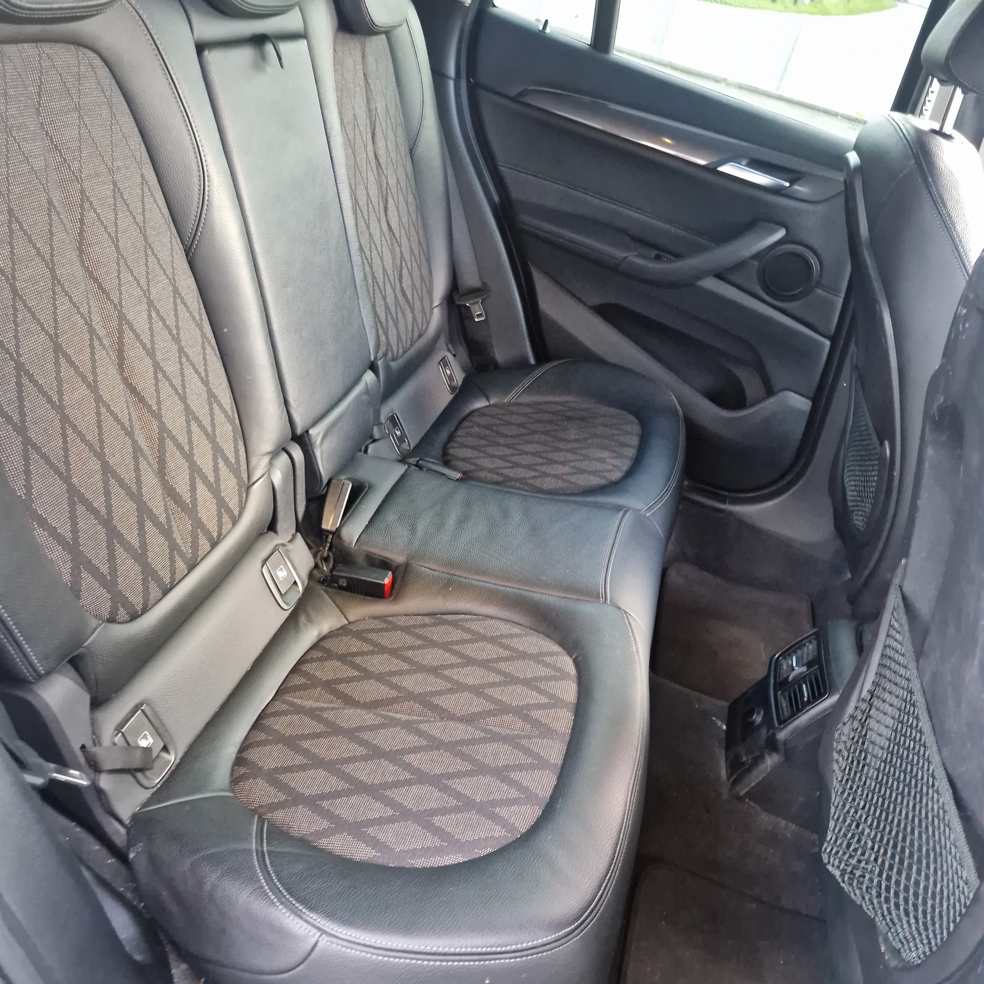 BMW 25d xDrive-image-4