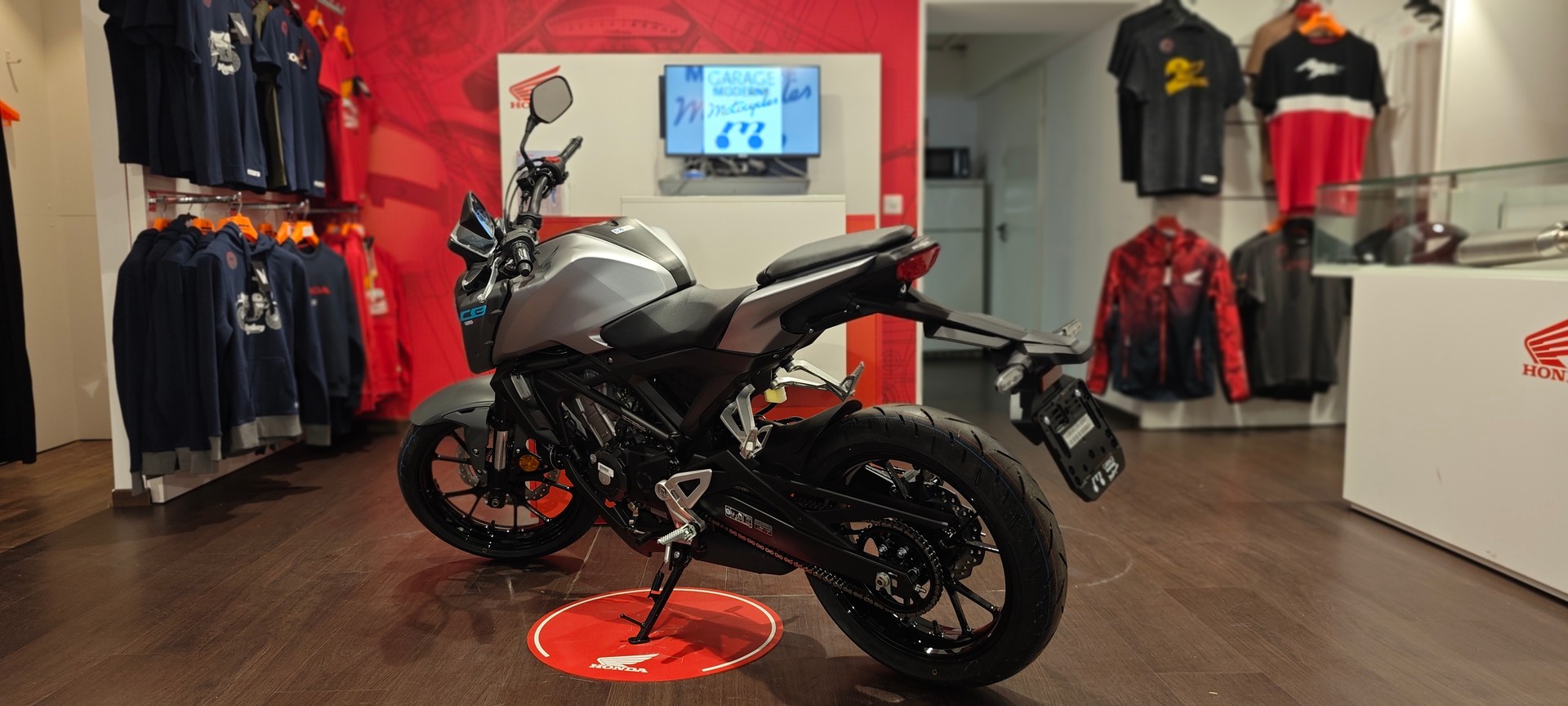HONDA CB 125 R-showroom-element-3