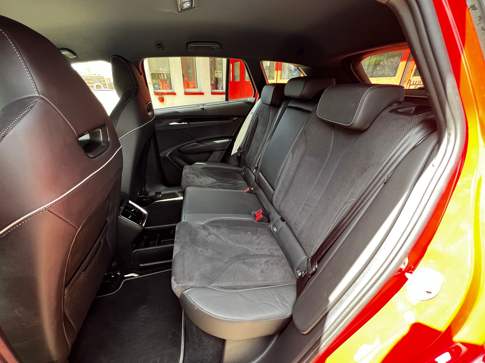 SKODA Enyaq iV 80x SportLine // SoH 92%-image-11