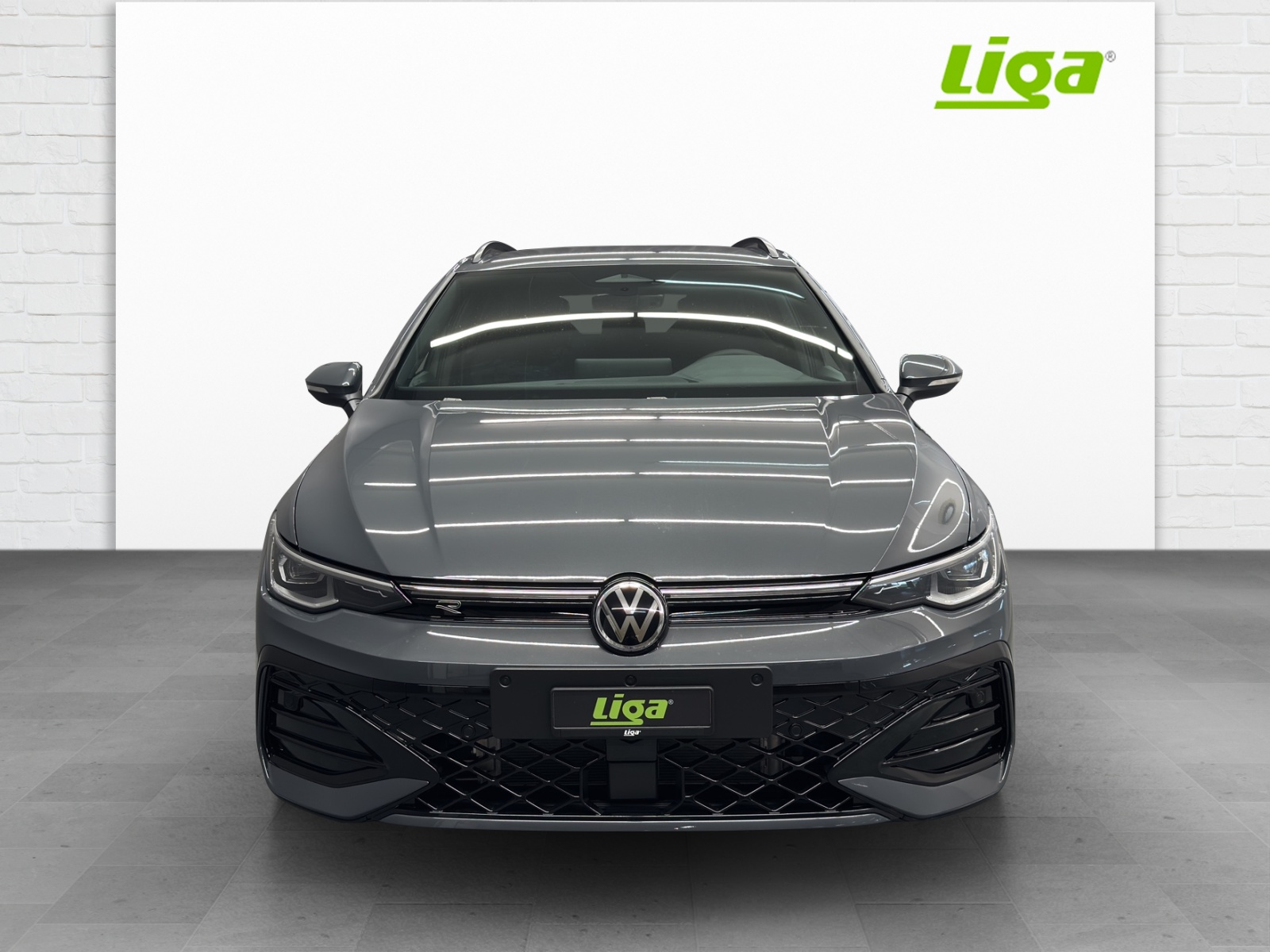 VW Golf VIII Variant 1.5 eTSI R-Line DSG-image-1