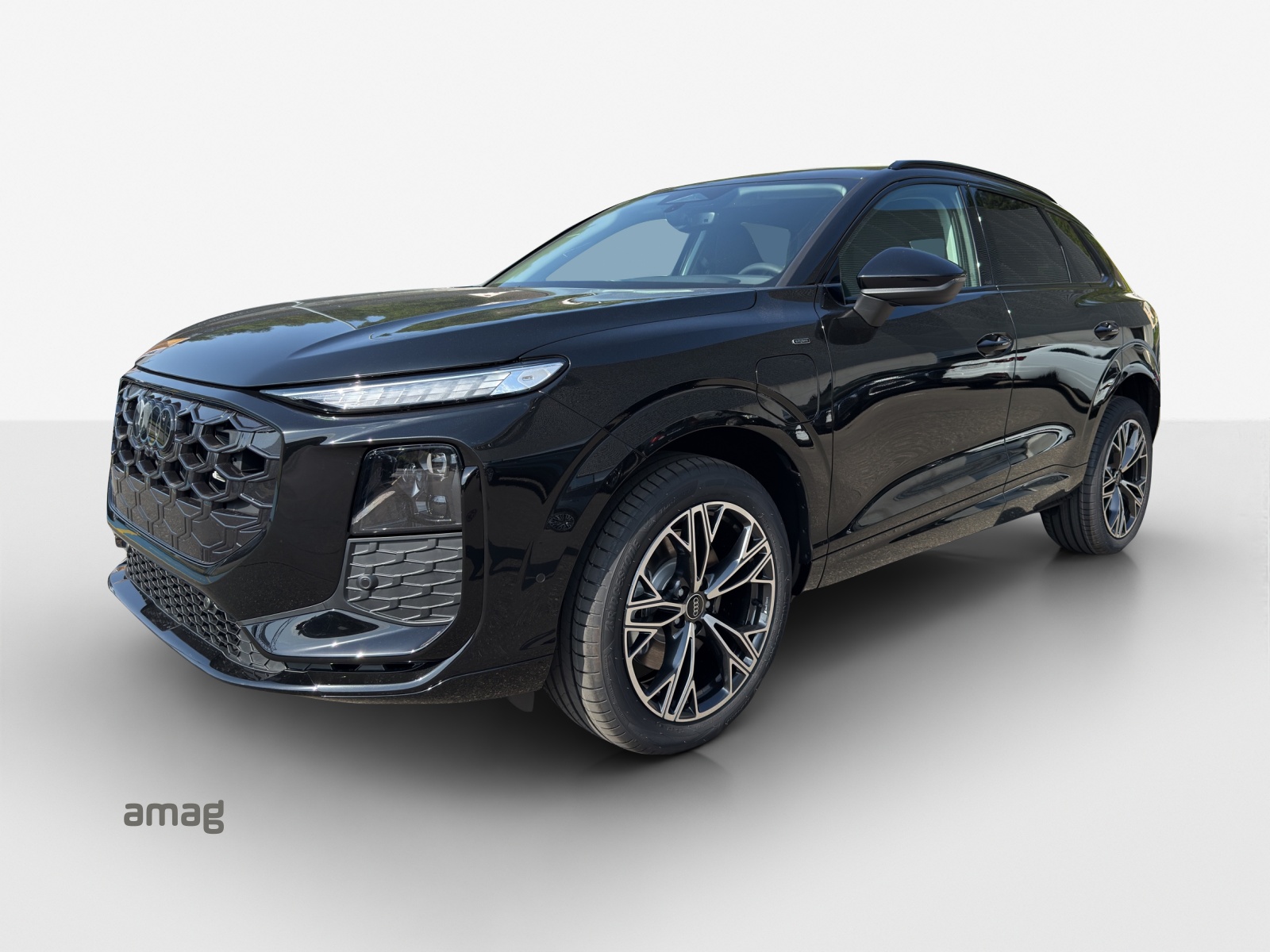 AUDI Q3 SUV e-hybrid 200 kW S tronig