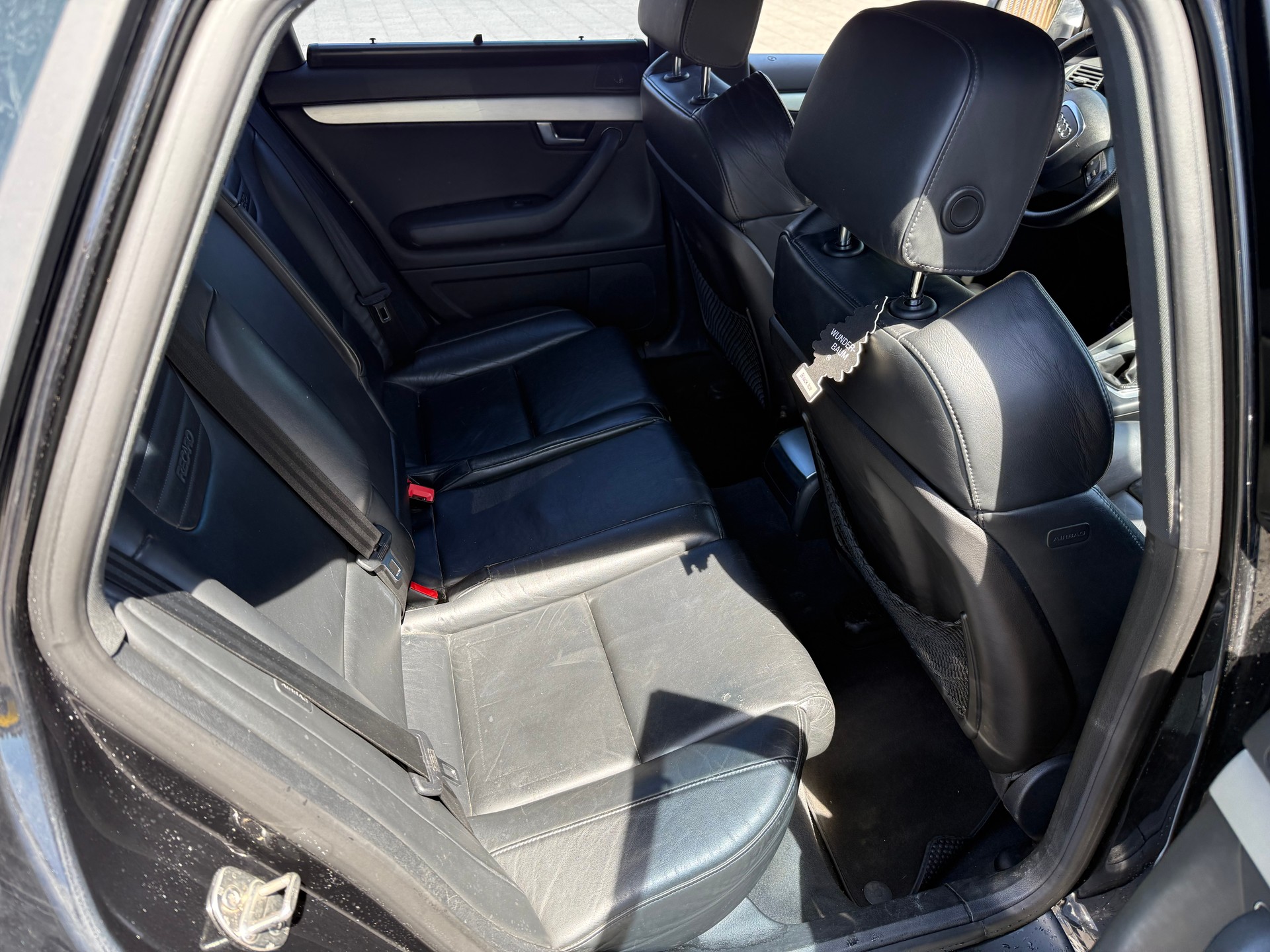 AUDI S4 Avant 4.2 V8 quattro-image-6