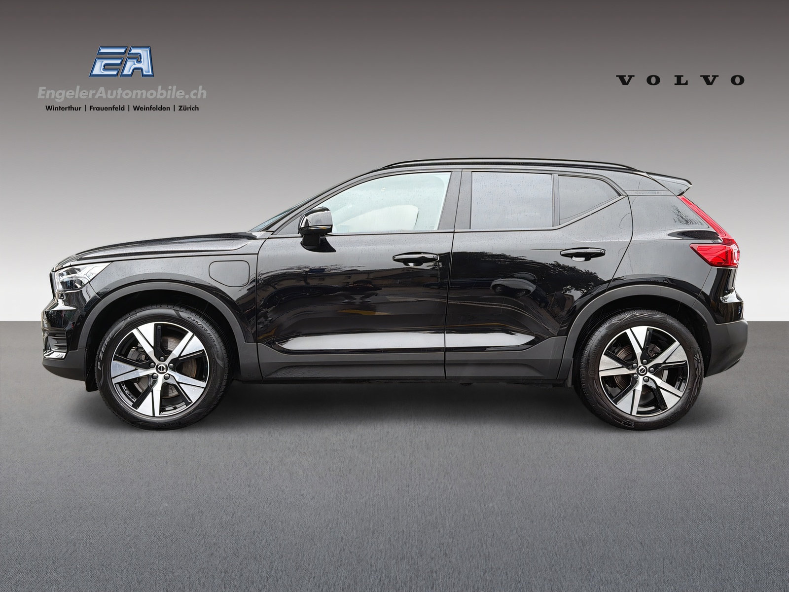 VOLVO XC40 1.5 T4 PiH R-Design-image-2