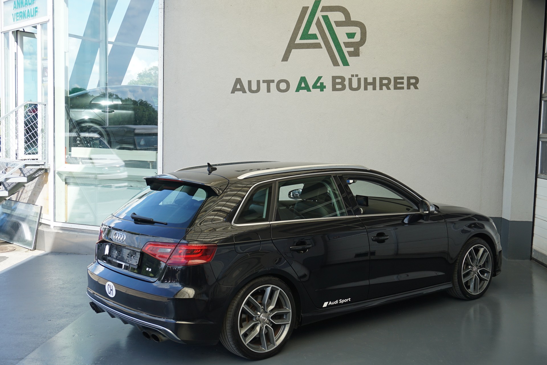AUDI S3 2.0 TFSI quattro-image-7