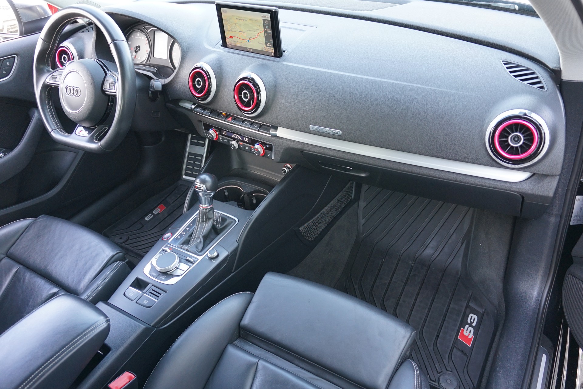 AUDI S3 2.0 TFSI quattro-image-15