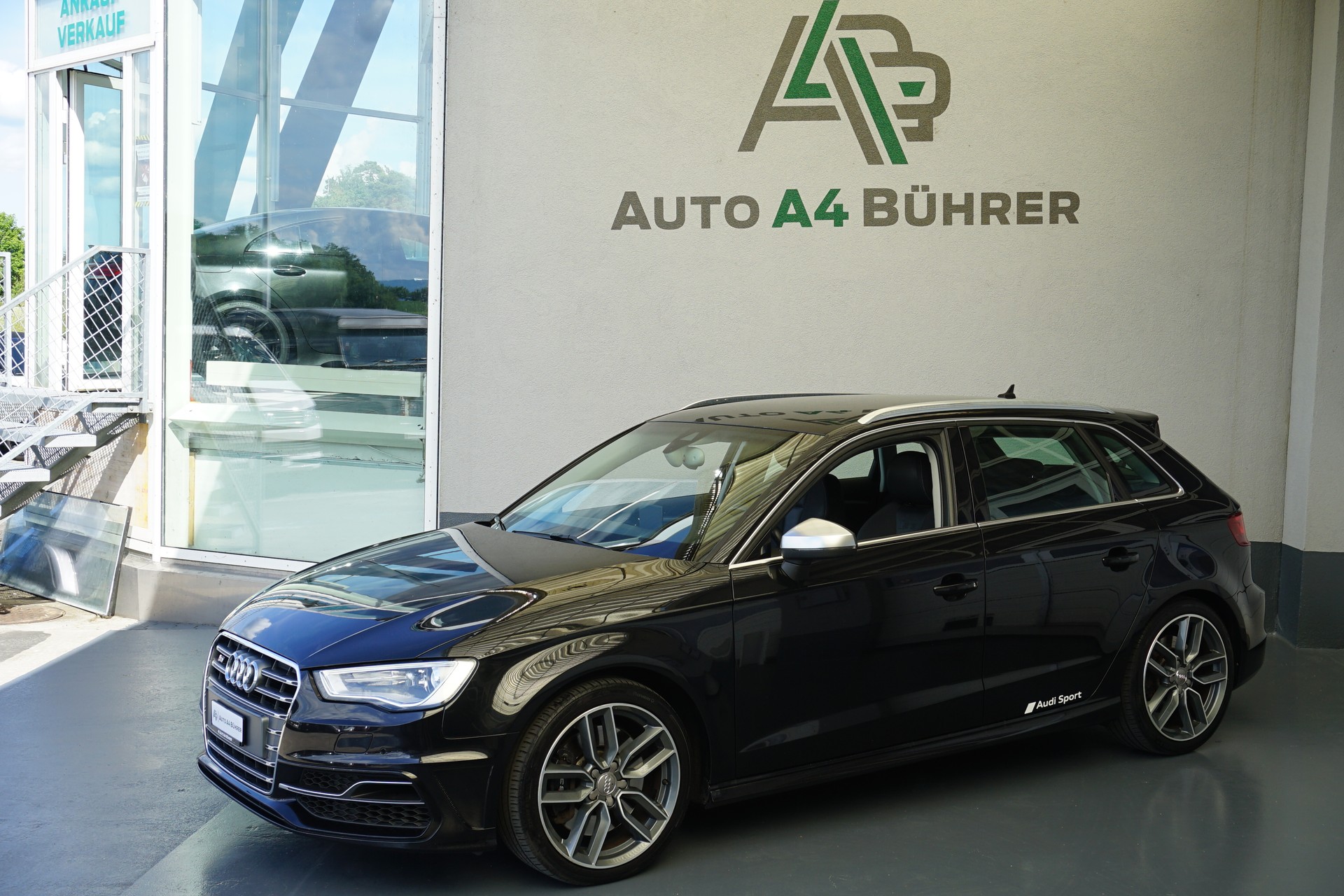 AUDI S3 2.0 TFSI quattro-image-3