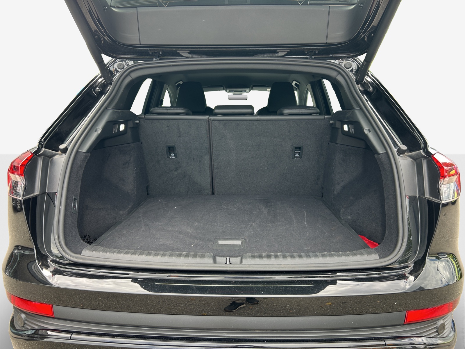 AUDI Q4 e-tron 50 quattro-image-13