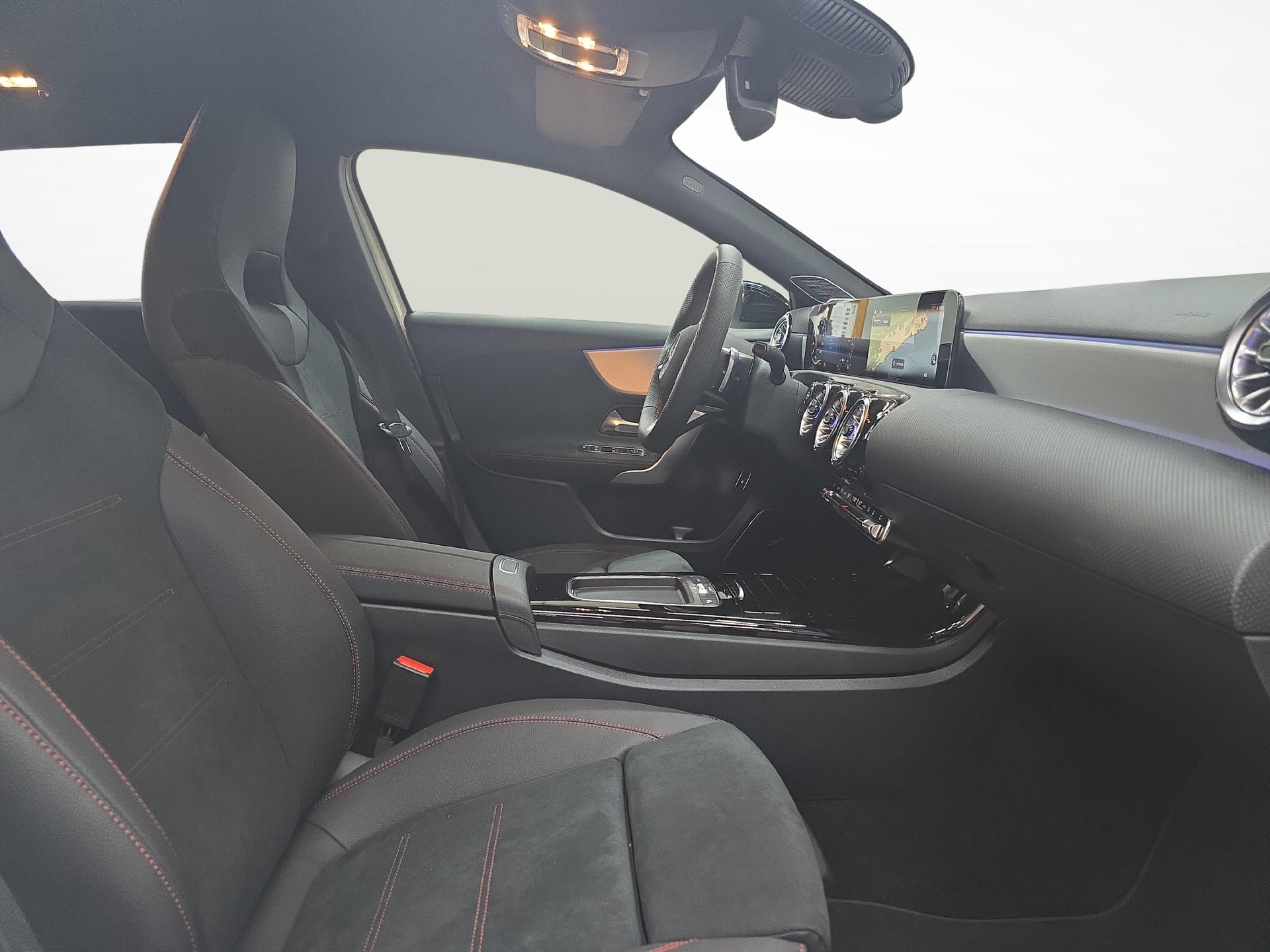 MERCEDES-BENZ A 250 e EQ Star AMG Line-image-7