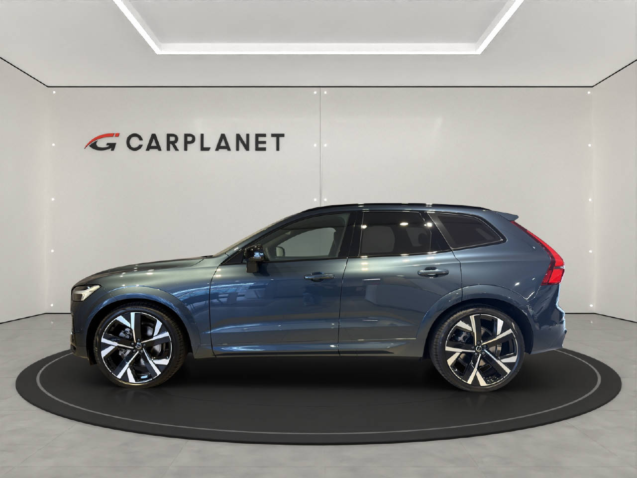 VOLVO XC60 2.0 B5 MH Ultra Dark AWD-image-1