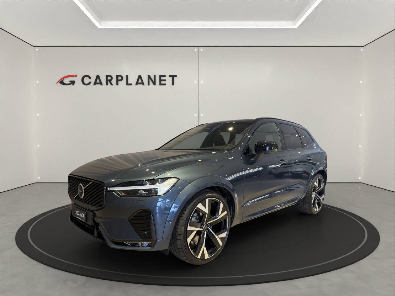 VOLVO XC60 2.0 B5 MH Ultra Dark AWD-image-0