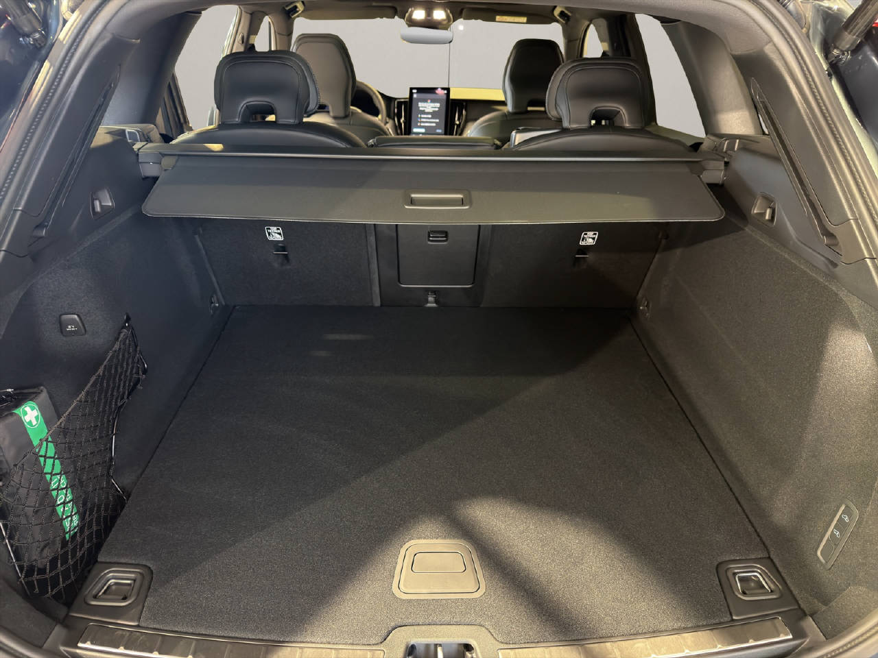 VOLVO XC60 2.0 B5 MH Ultra Dark AWD-image-6