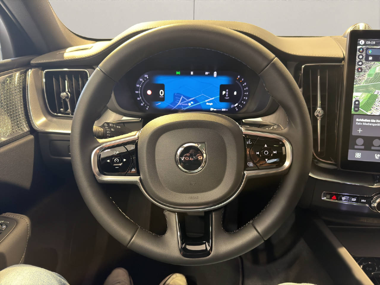 VOLVO XC60 2.0 B5 MH Ultra Dark AWD-image-8
