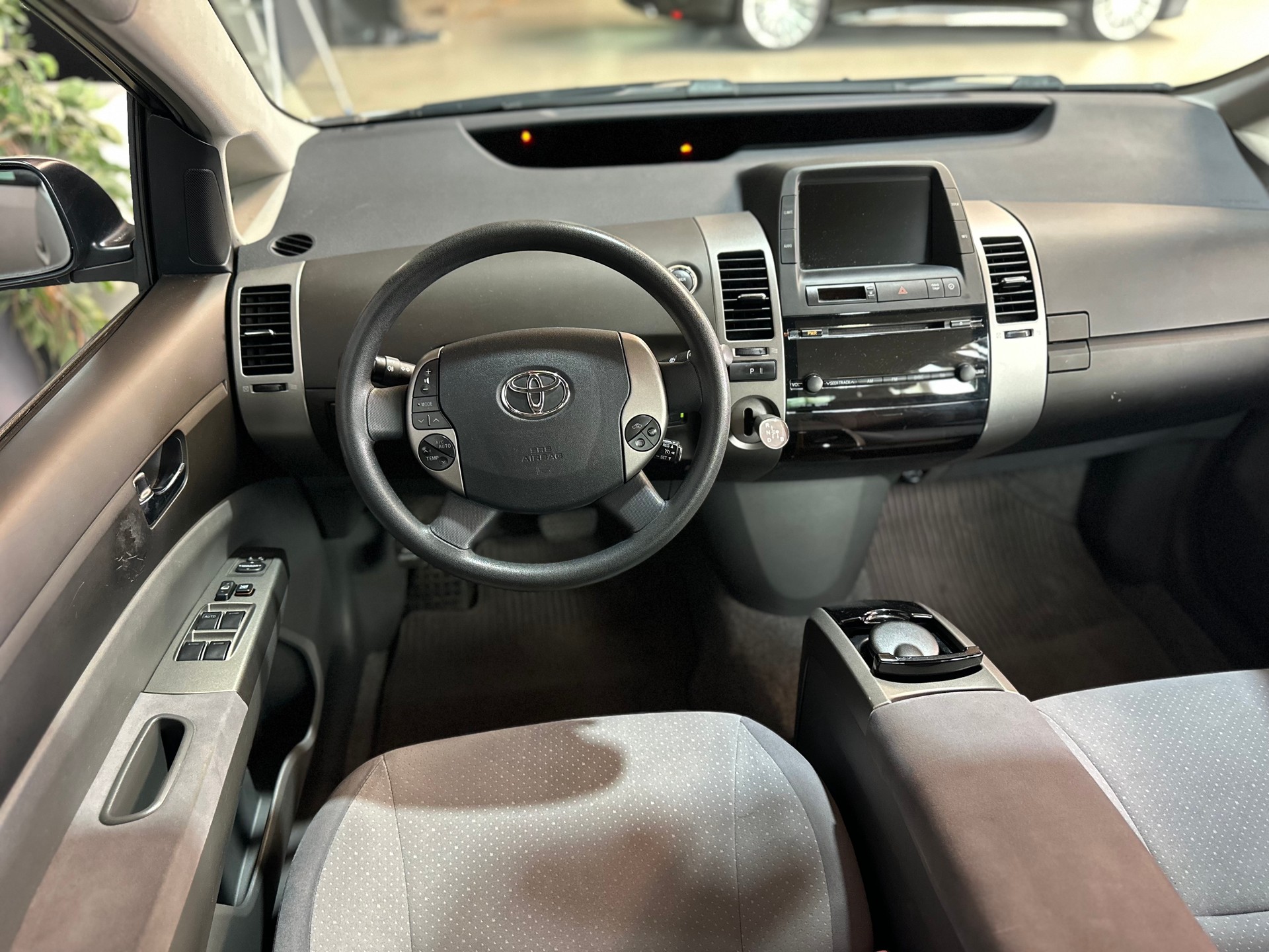 TOYOTA Prius 1.5 16V Hybrid-image-17